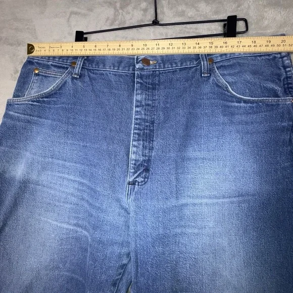 Vintage Wrangler Jeans Mens 40x32 Blue Denim 31MWZPW Relaxed Cowboy Cut Made USA - Picture 5 of 13